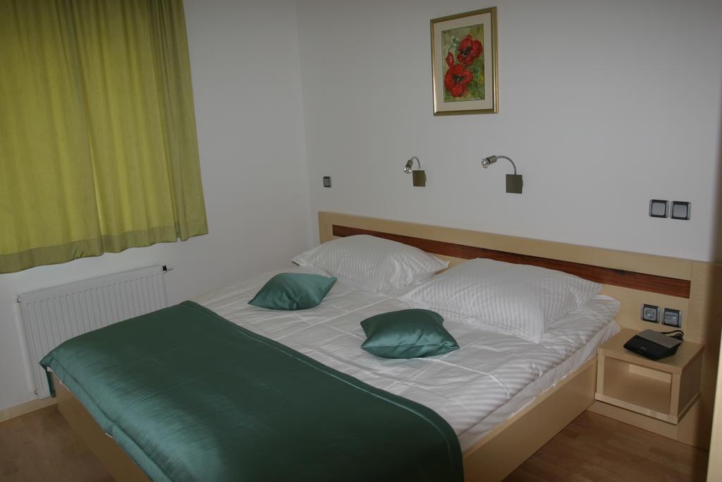 Apartments Veno Ласко Экстерьер фото